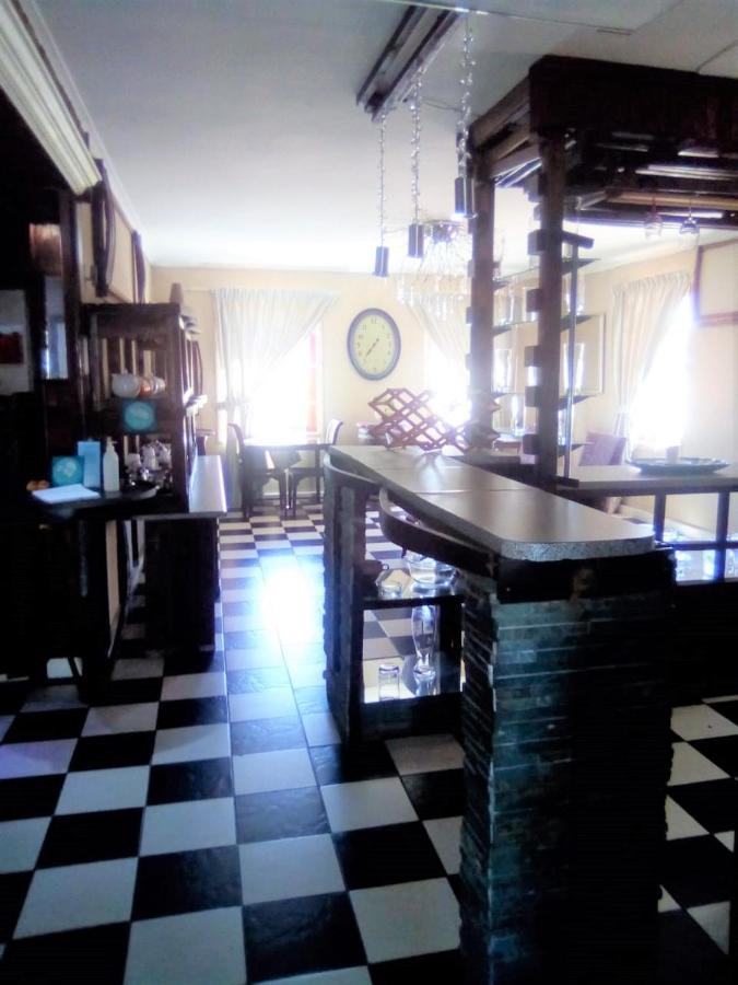 Bread And Barrel Guesthouse Bellville Cape Town Bagian luar foto