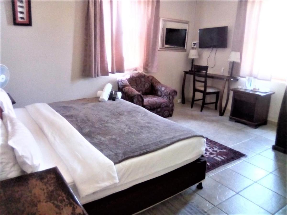 Bread And Barrel Guesthouse Bellville Cape Town Bagian luar foto