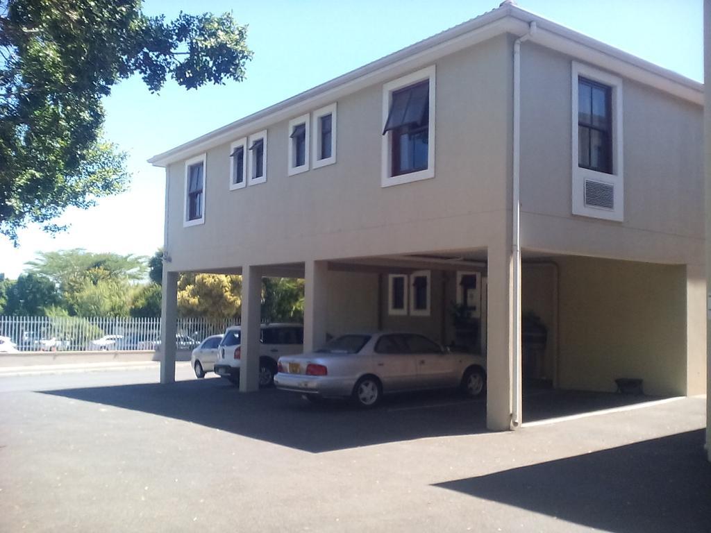 Bread And Barrel Guesthouse Bellville Cape Town Bagian luar foto