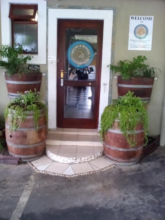 Bread And Barrel Guesthouse Bellville Cape Town Bagian luar foto