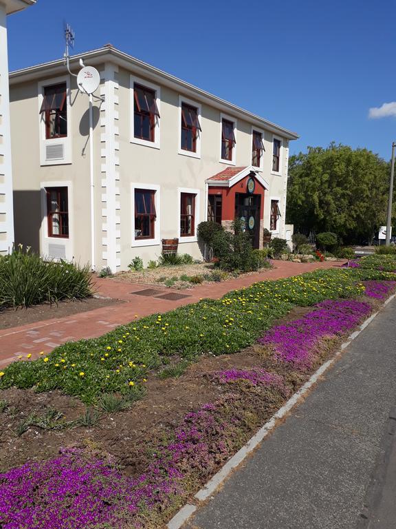 Bread And Barrel Guesthouse Bellville Cape Town Bagian luar foto