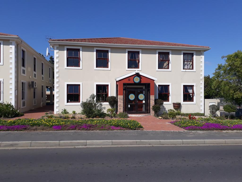 Bread And Barrel Guesthouse Bellville Cape Town Bagian luar foto